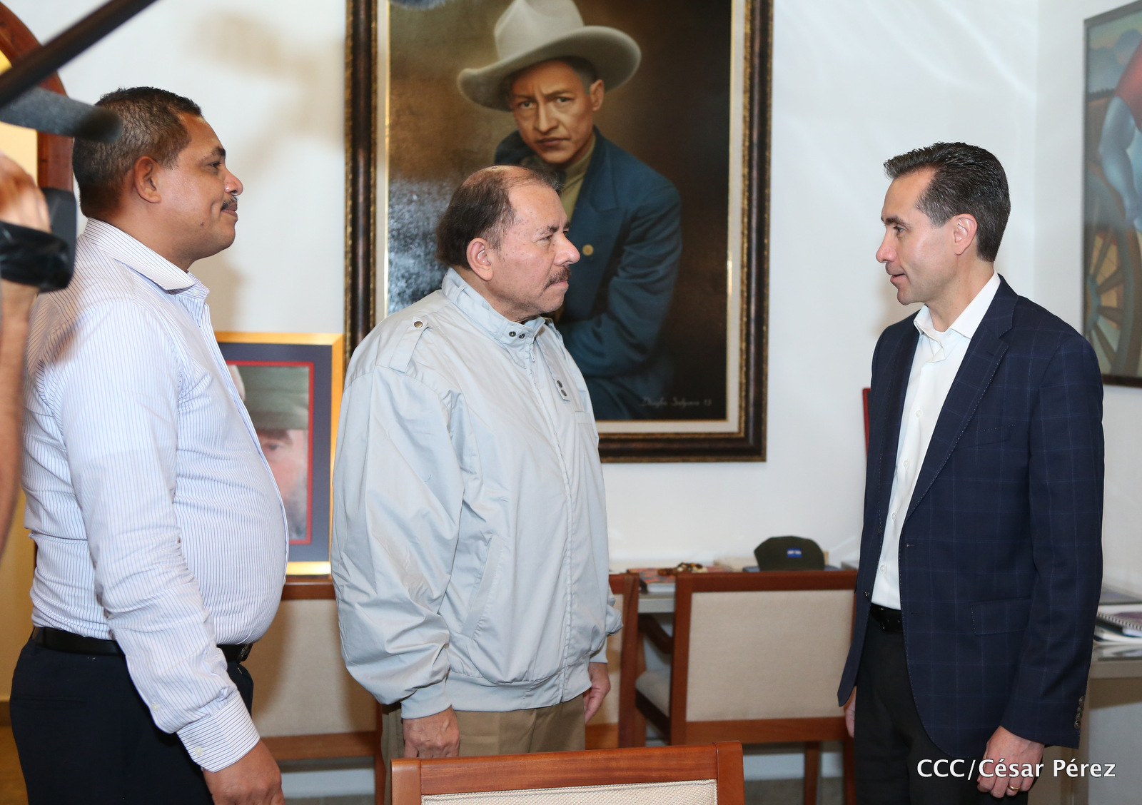 Vicepresidente para Am&eacute;rica Latina del BM se re&uacute;ne con el Comandante Daniel